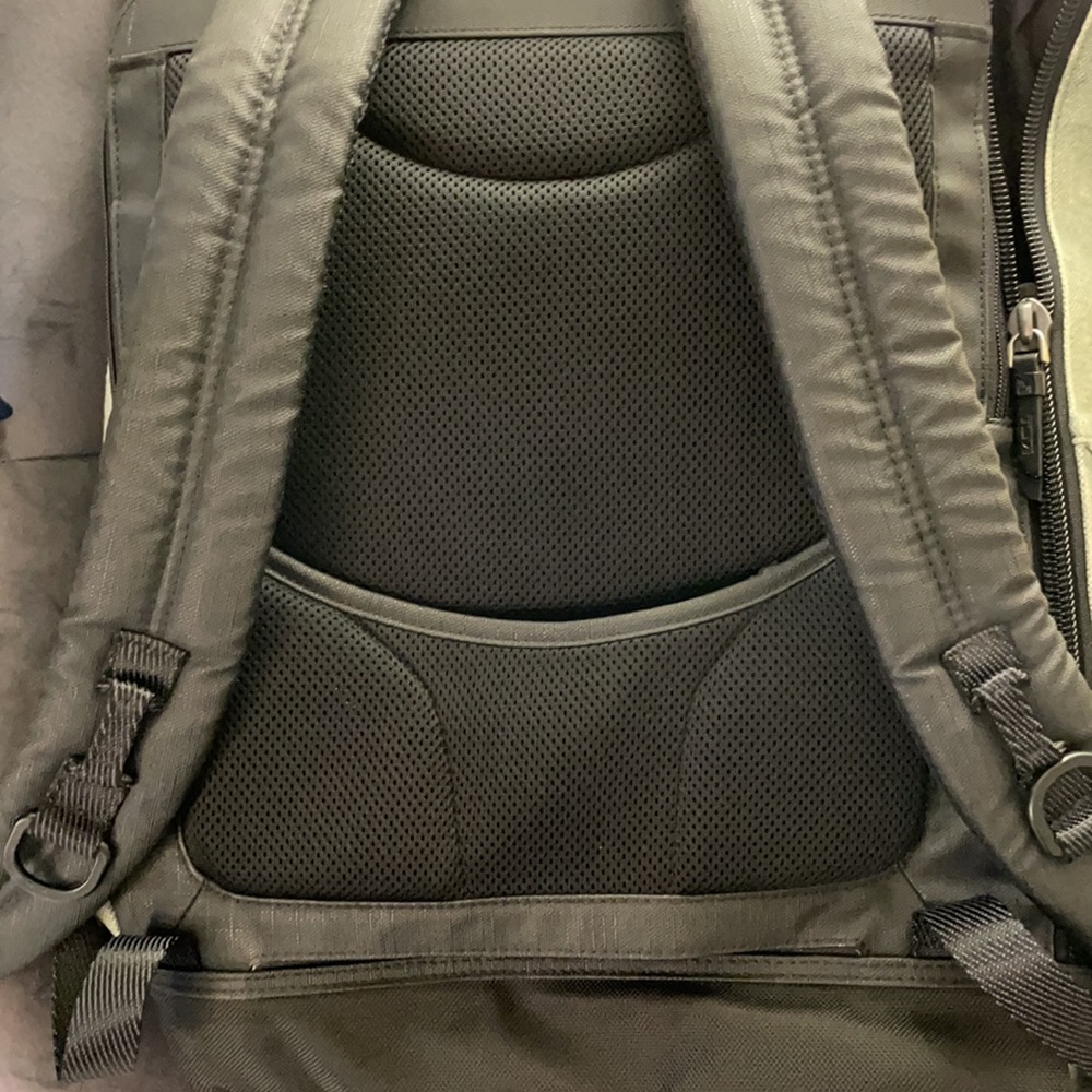 Tumi alpha bravo backpack - Picture 5 of 9